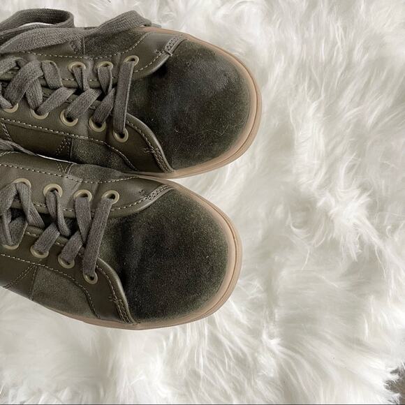 Vionic | Men’s Jerome Casual Sneakers Olive Green Suede Shoes Unisex Flat Size 7 - Picture 7 of 10